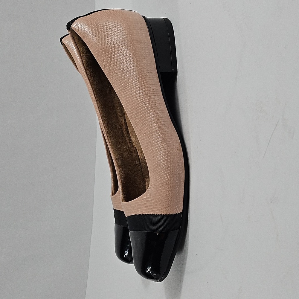 Clarks Artisan Keesha Rosa Leather Pink & Black Snakeskin Cap Toe Slip On Flat - Picture 6 of 16